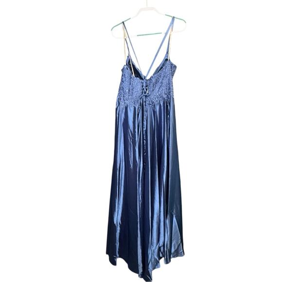 Faviana 9498 Blue Satin Formal Gown – Size 18 – Beaded Bustier & Corset Back NWT - Picture 12 of 15